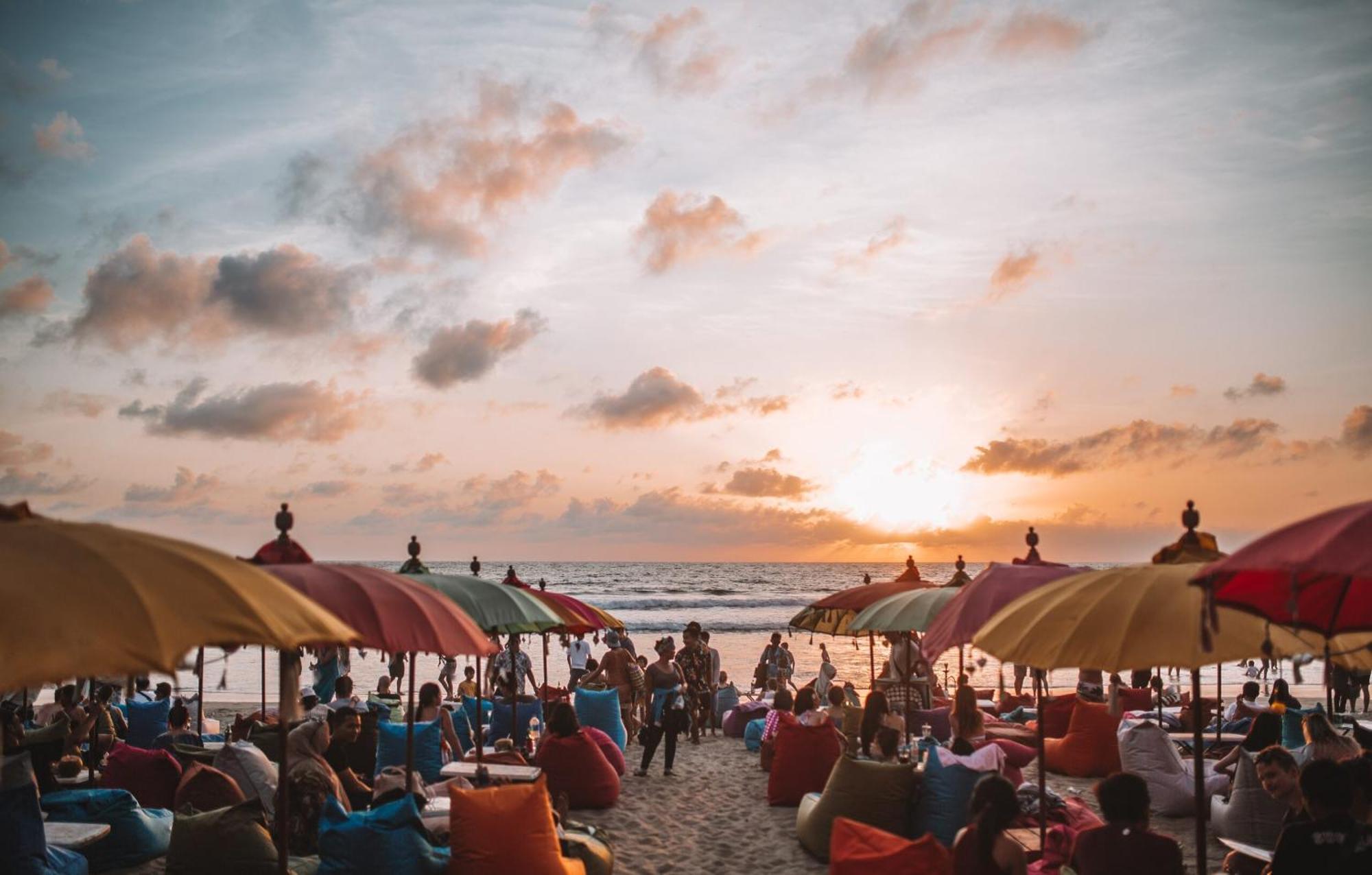 Teges Inn Kuta クタ エクステリア 写真