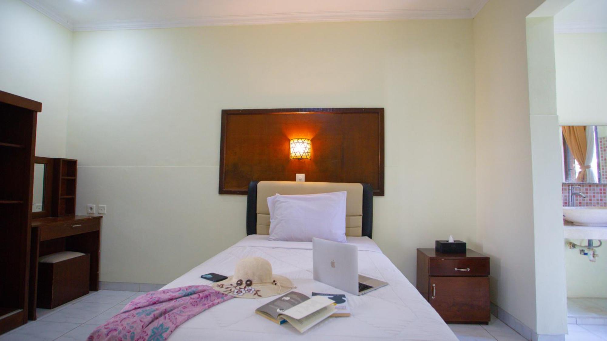 Teges Inn Kuta クタ エクステリア 写真