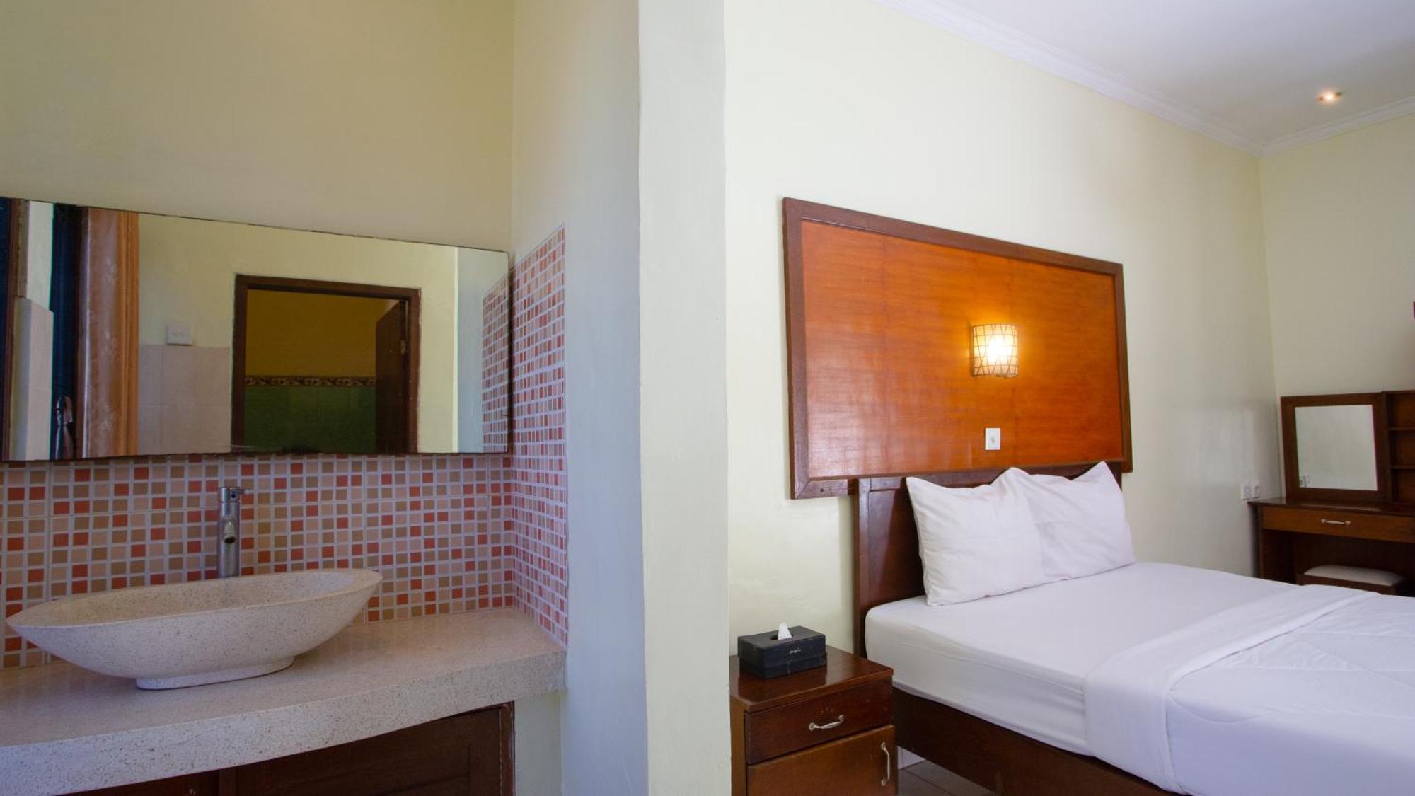Teges Inn Kuta クタ エクステリア 写真
