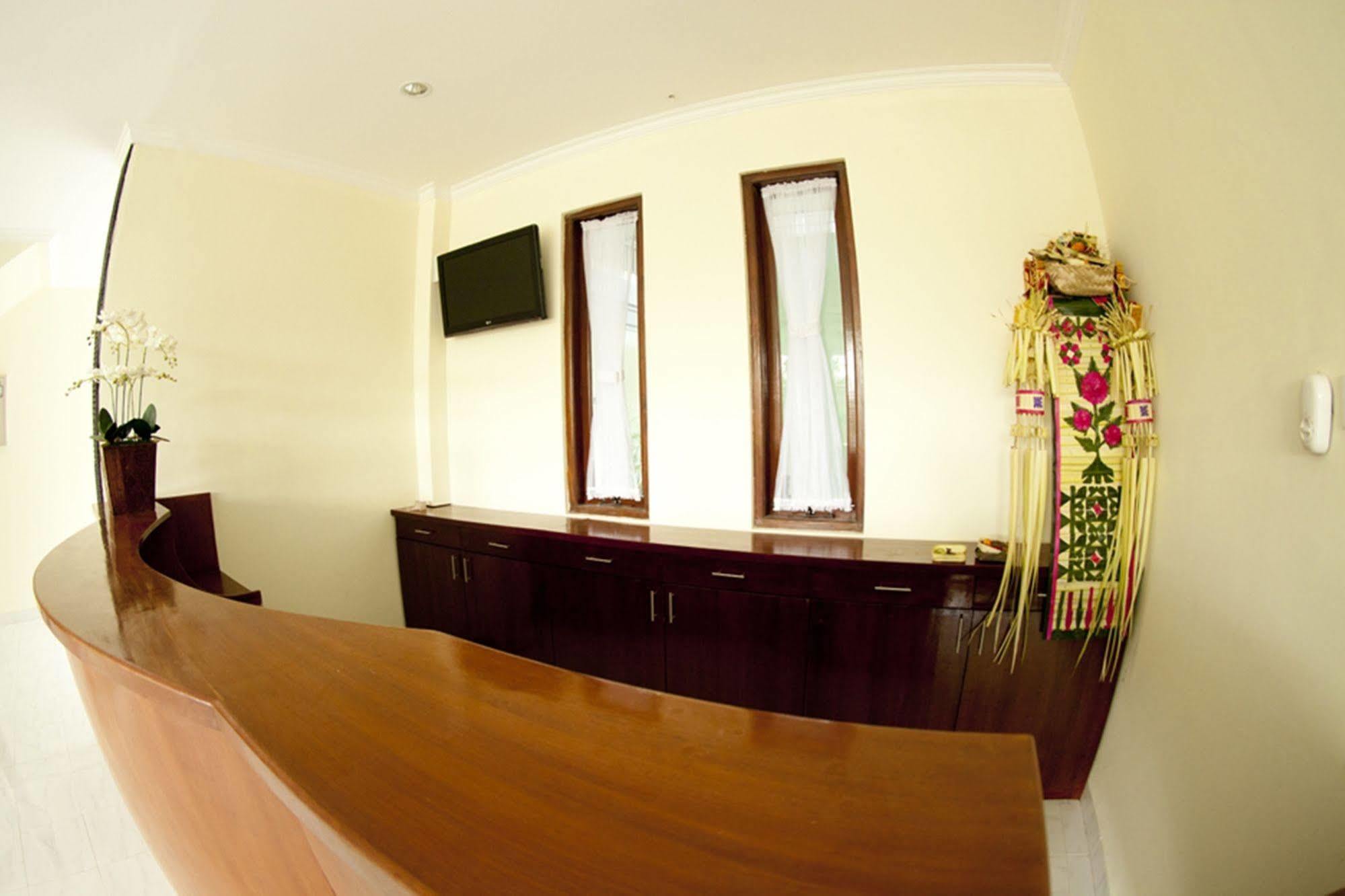 Teges Inn Kuta クタ エクステリア 写真